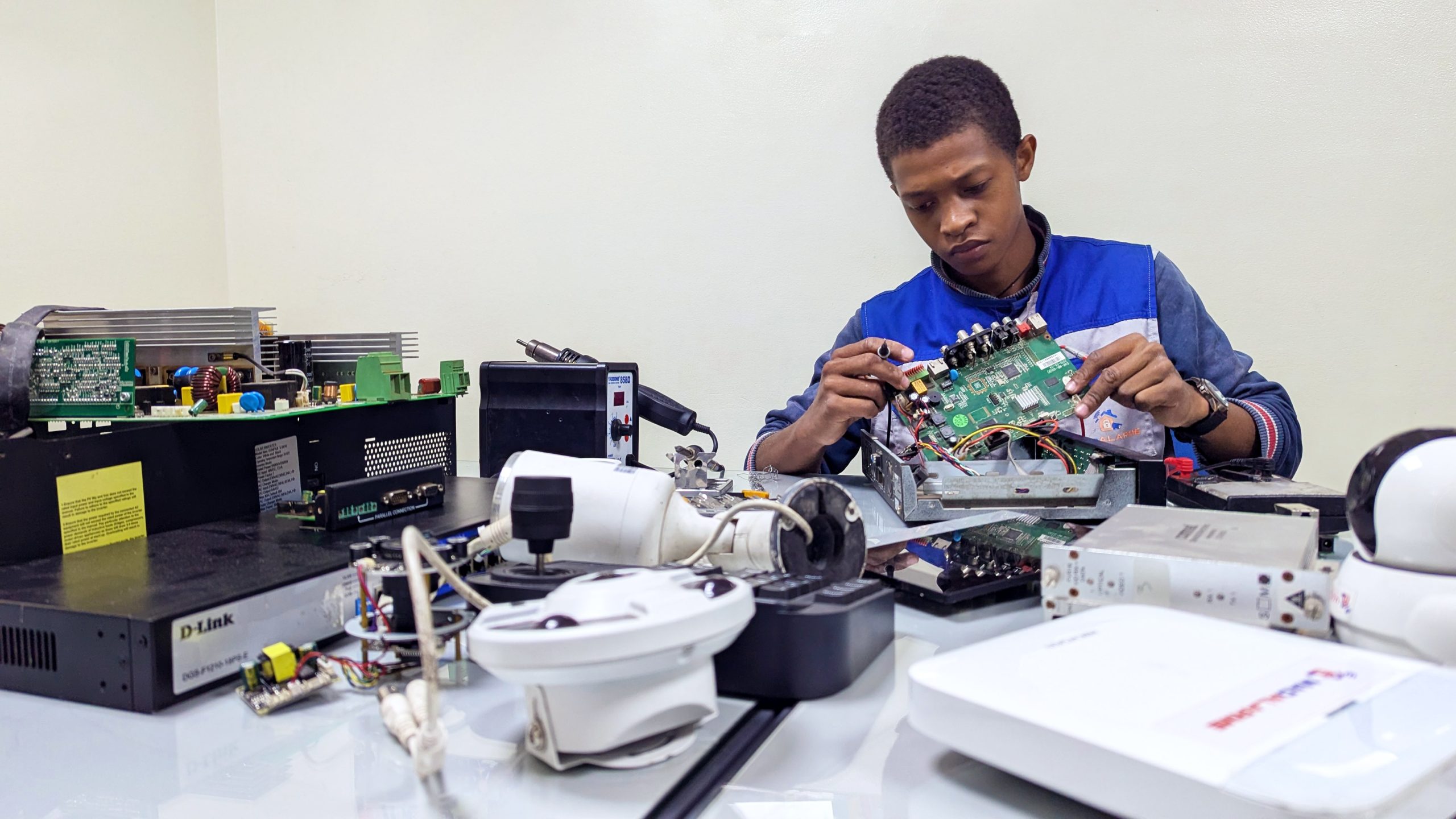 Img_Reparation – Rojo Ranaivo Rajaonarisoa-min